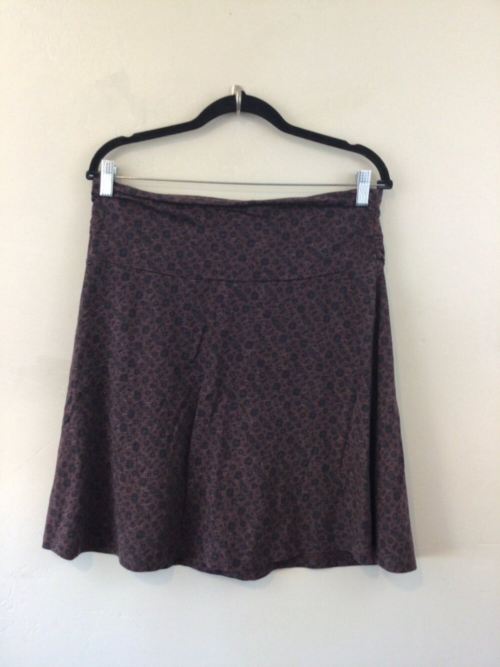 Toad & Co Maroon and Navy Print Stretchy Knee Length Skirt *FLAW
